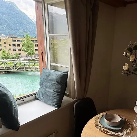 River 3 -kissed Retreat With Iconic Jungfraujoch View アパート *